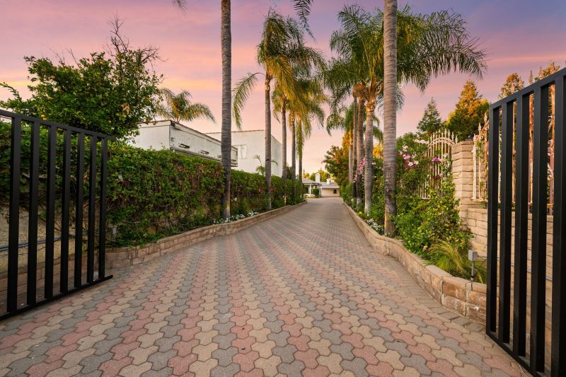 Driveway Gate Installation detail
